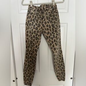 In great condition leopard denim pants!
